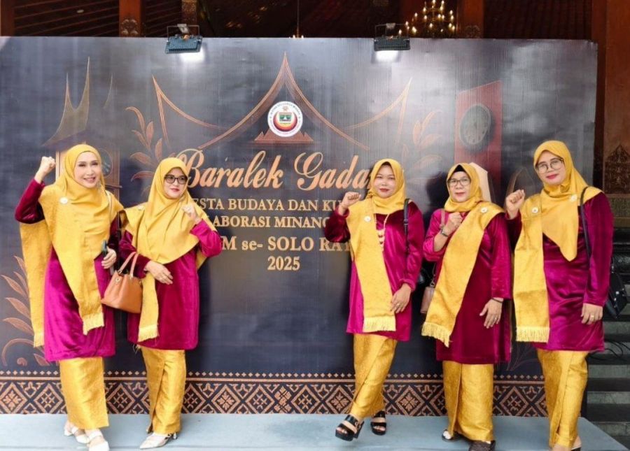 Baru Lahir, Bundo Kanduang DPD IKM Klaten Langsung Ambil Peran di Pesta Budaya Minang–Jawa