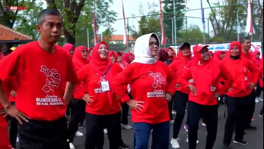 Bupati Sukoharjo Ikuti Senam Sehat Sekaligus Launching Transformasi PNPM-MPd Jadi BUMDesma