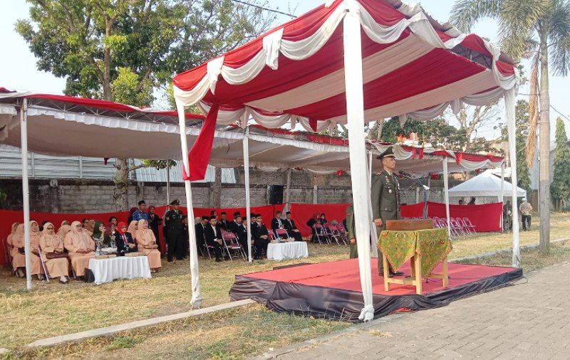 Danramil Pedan Klaten Jadi Inspektur Upacara Penurunan Bendera HUT Ke-81 RI
