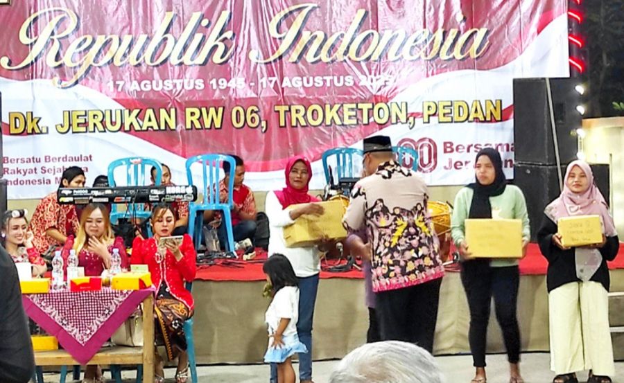 Dukuh Jerukan Pedan Penuh Warna, Warga RW 06 Gelar Malam Puncak HUT RI ke-80