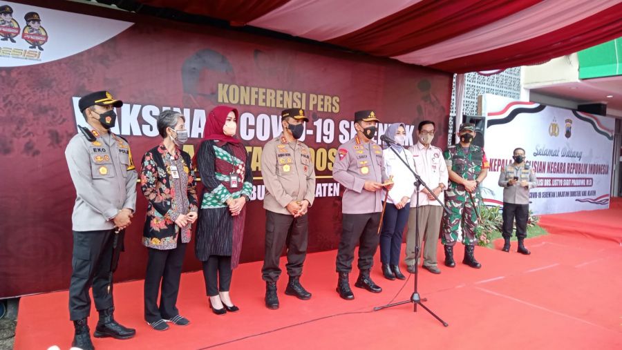 Kapolri Kunjungi Vaksinasi Massal Klaten, Senkom Mitra Polri Bantu Pengamanan
