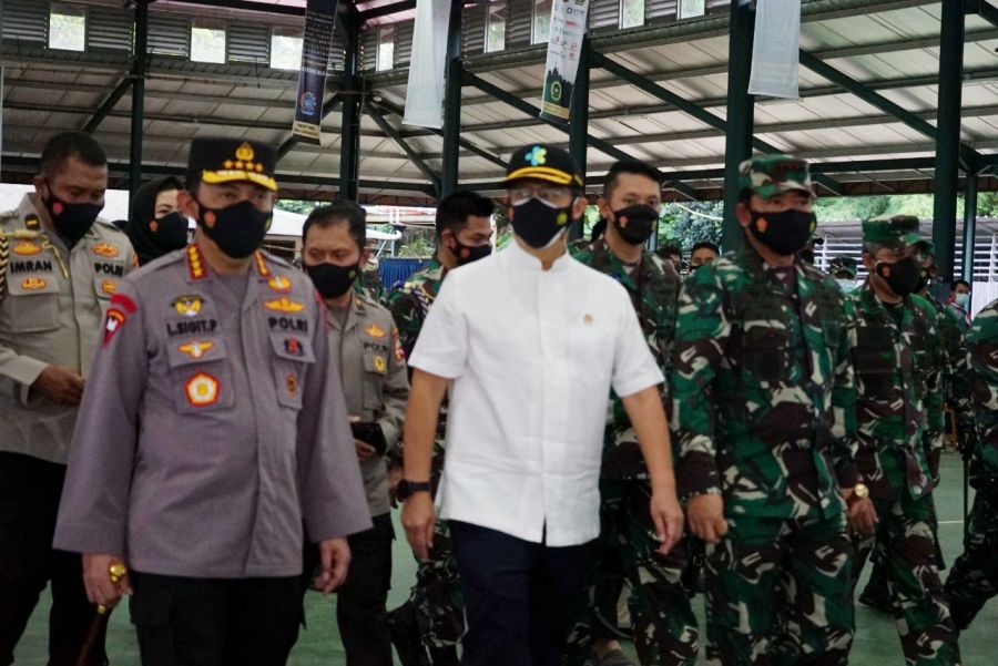 Kapolri, Panglima TNI, dan Menkes Kunjungi Lokasi Vaksin Pondok LDII