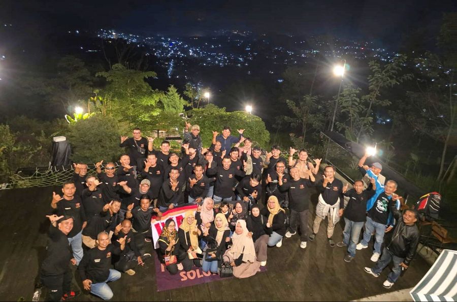 Ratusan Rider Minang Ramaikan Touring IKM Solo Raya Menuju Kemuning