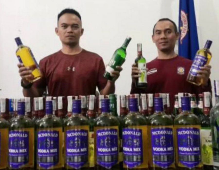 Satpol PP Kabupaten Sukoharjo Razia Rumah Warga, Sita 139 Botol Miras Dijual Tanpa Izin Edar