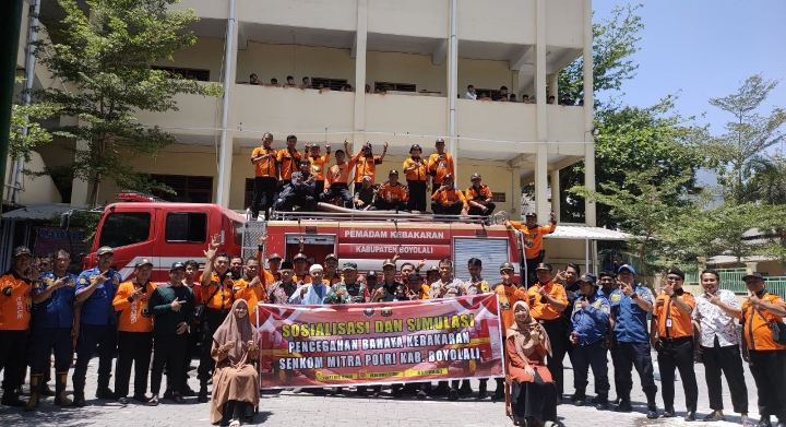 Senkom Mitra Polri Boyolali  Adakan Sosialisasi dan Simulasi Pencegahan Kebakaran Berbasis Ponpes