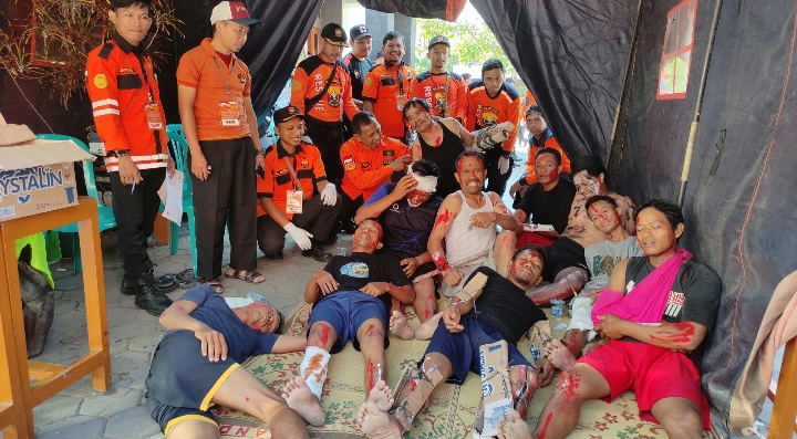Senkom Rescue Jawa Tengah dan Relawan Ponpes Ikuti Simulasi Penanggulangan Kebencanaan