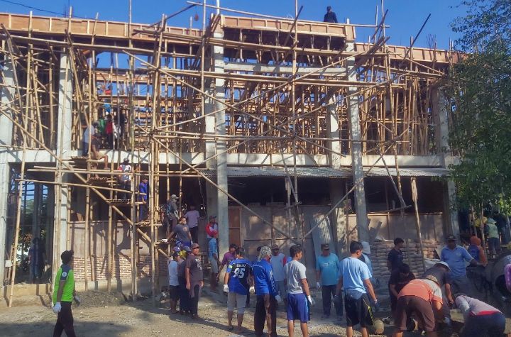 Warga LDII Desa Maos Kidul Cilacap Gotong-Royong Pengecoran Masjid Baitul Mukmin