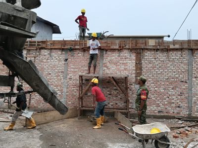 Babinsa Koramil 06/Sukajadi Pantau Revitalisasi SMK Kesehatan Pro Skill Indonesia, Progres Capai 28,