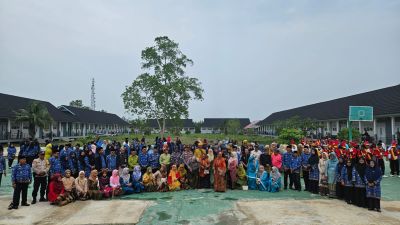 Peringati Sumpah Pemuda ke-98, Forkopimcam Tanah Merah Gelar Upacara di SMAN 1 Tanah Merah