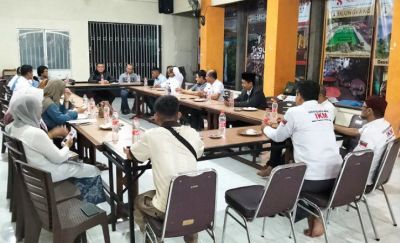 rapat-finalisasi-donasi-bencana-sumbar-ikm-kota-surakarta-pkdp-dan-iws-pastikan-transparansi